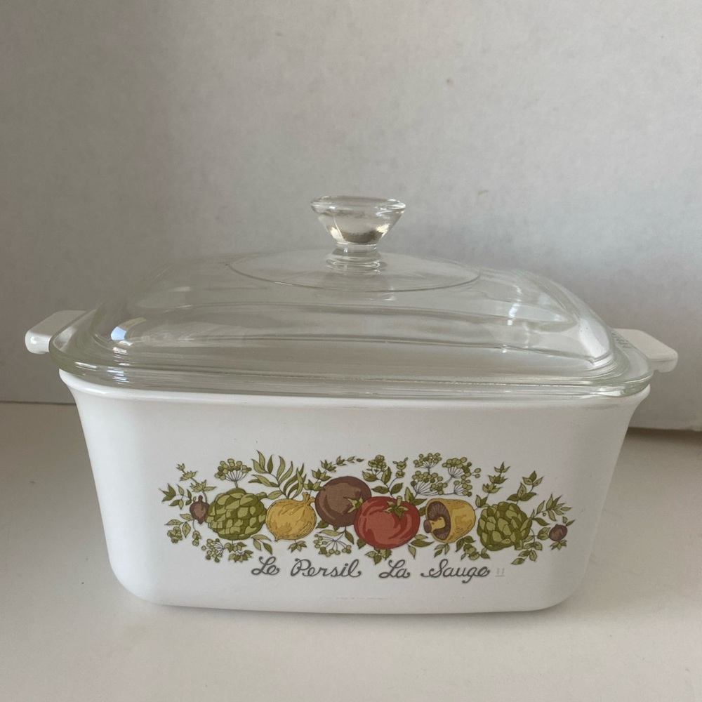 Vintage CorningWare Spice of Life P4B Le Persil LaSauge with Lid. 7x5.5x3